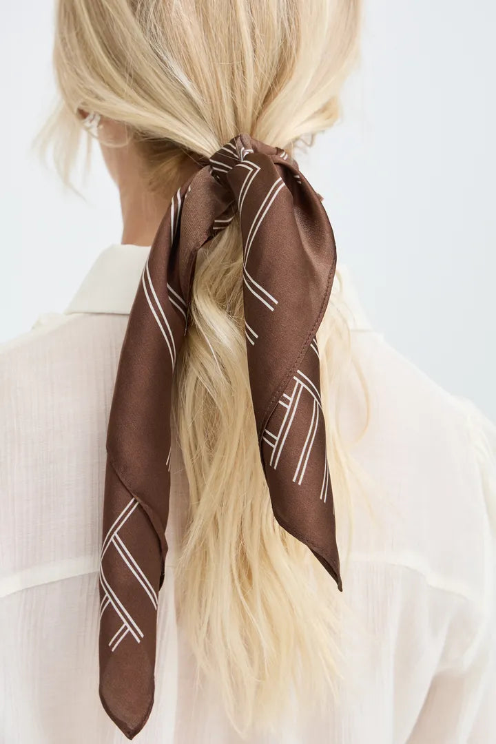 Brown Wioletta Lines Scarf