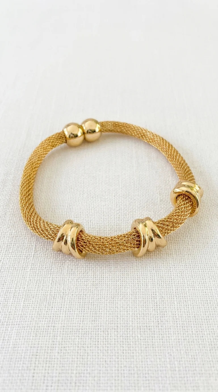 Gold Bracelet with Gold Detail & Magnetic Clasp
