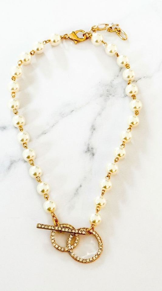 Pearl Short Necklace with Diamante Round Fastening & T Bar