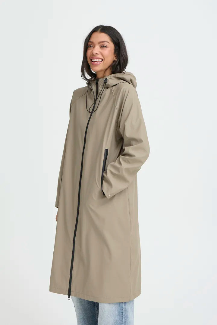 Avan Raincoat