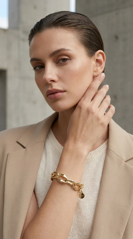 Envy Gold thick link faceted T-bar bracelet