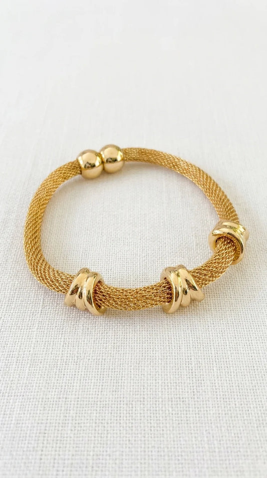Gold Bracelet with Gold Detail & Magnetic Clasp