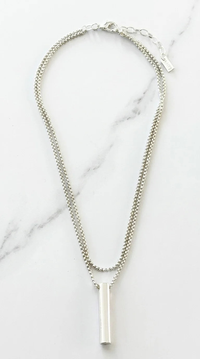 Short Silver Double Layered Necklace with Bar Pendant