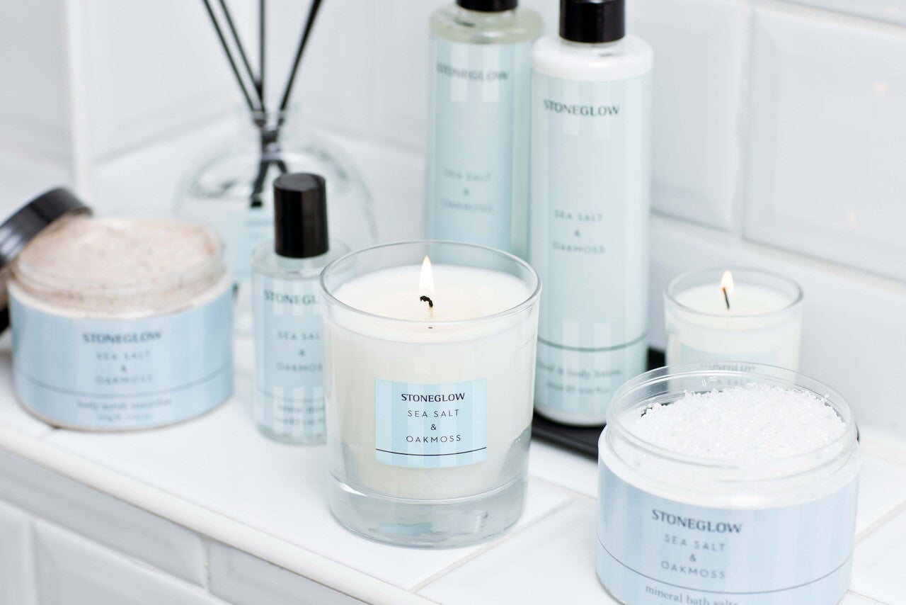 Modern Classics Seasalt & Oakmoss Boxed Candle (90 x 80mm)
