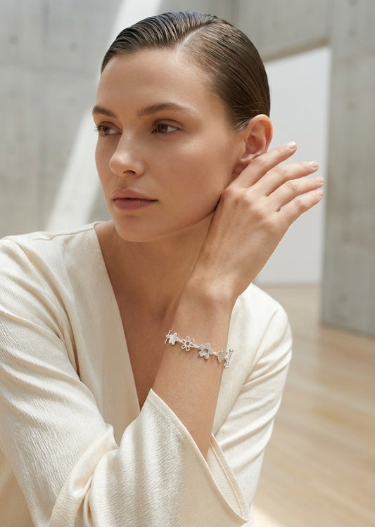 Envy Silver floral‑link bracelet